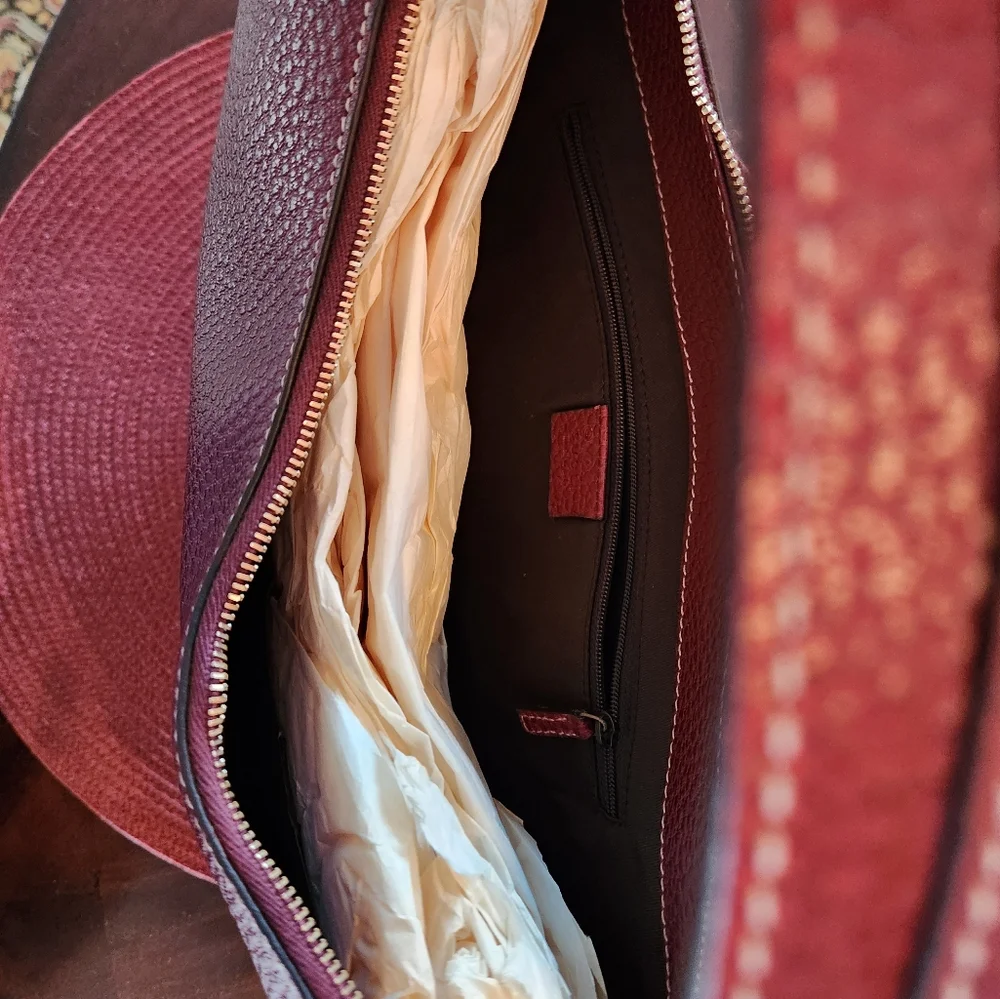 Gucci Hobo Bag/SOLD - Picture 6 of 9